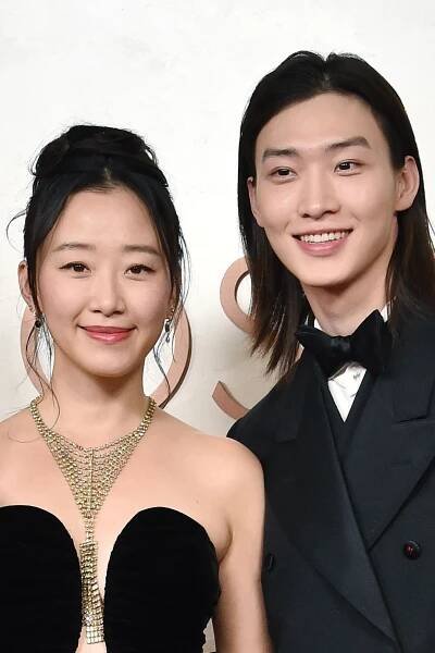 XO, Kitty Stars Sang Heon Lee & Gia Kim Brought Tabis & Statement Jewelry to the Oscars 2025 — See Photos