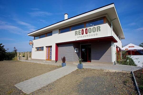 RED DOOR steakhouse foto 1