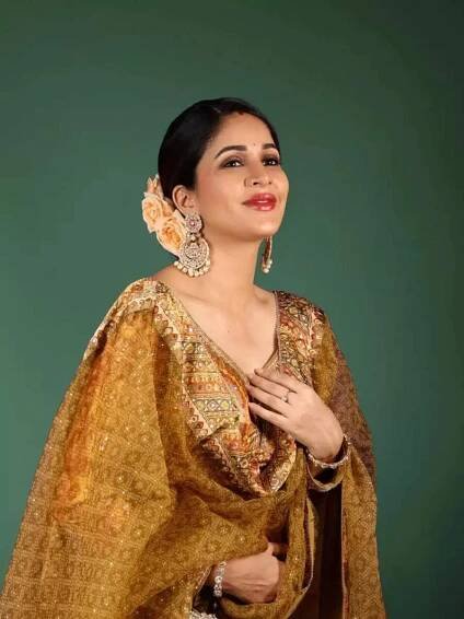 Lavanya Tripathi Dazzles in Ethnic Elegance