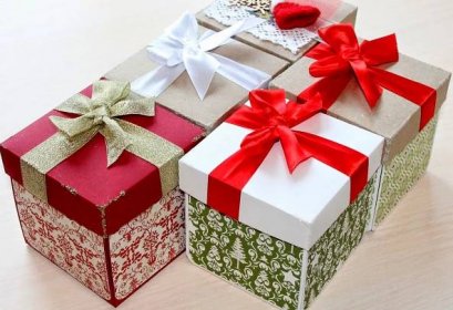 Jak zabalit dárek na Nový rok? Jak krásné a originální zabalit novoroční dárek vlastníma rukama? Používáme tašky a sváteční