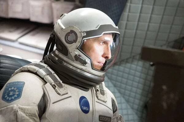 10 Pulse-Pounding Movies Like 'Interstellar' That Will Transport You to Space All Over Again