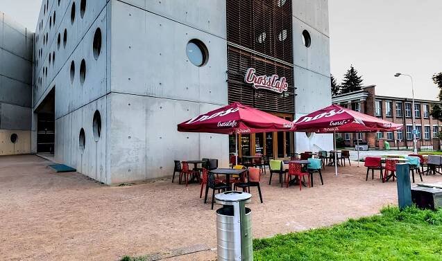 CrossCafe Knihovna foto 4