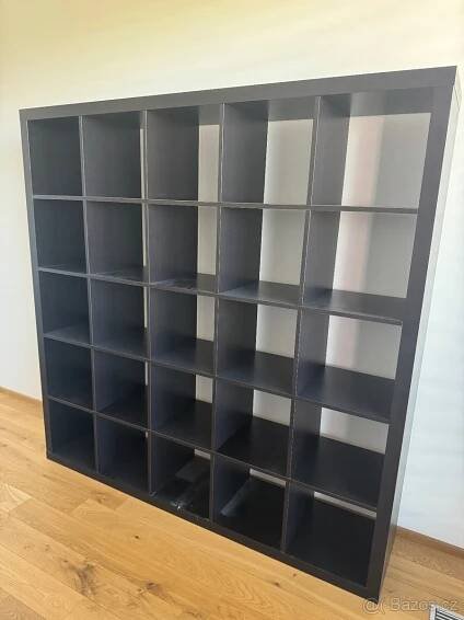 Knihovna IKEA Kallax 5x5 - Praha 8