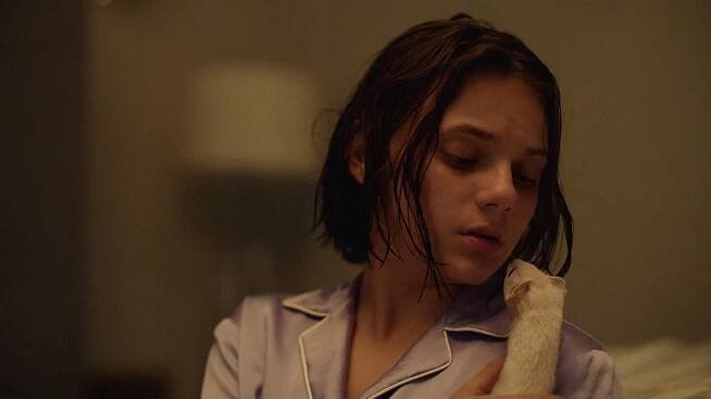 Jeho temné esence - The Idea of North - Z filmu - Dafne Keen