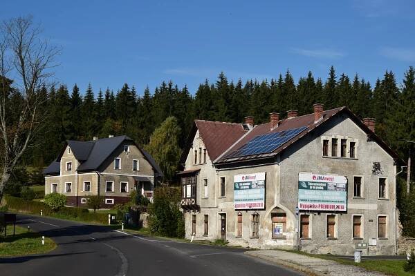 Soubor:Černý Potok 2018-09-28 U křižovatky.jpg – Wikipedie