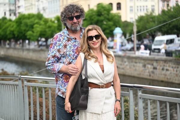 FOTO: Dana Morávková a manžel tvoří krásný pár. – stránka 24