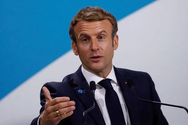 Socialistická Francie míří na krajní pravici? Macron čelí veteránce i „intelektuálnímu Trumpovi“