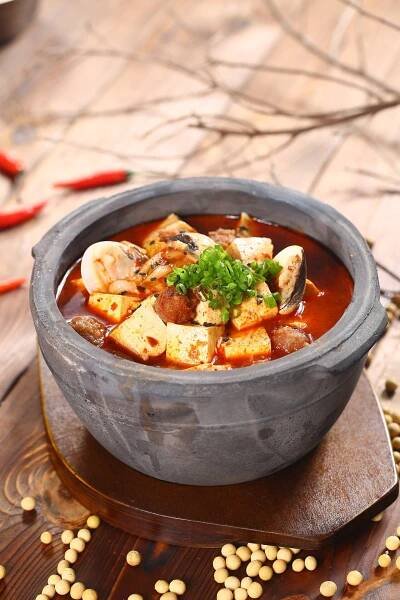 Jak marinovat tofu? Vyzkoušejte ty nejlepší nápady ze spíže i lednice