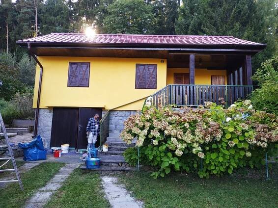 Nátěry fasád vašich domů od 150 Kč Dub Malíř za Halíř - Tomáš Chroňák • Firmy.cz