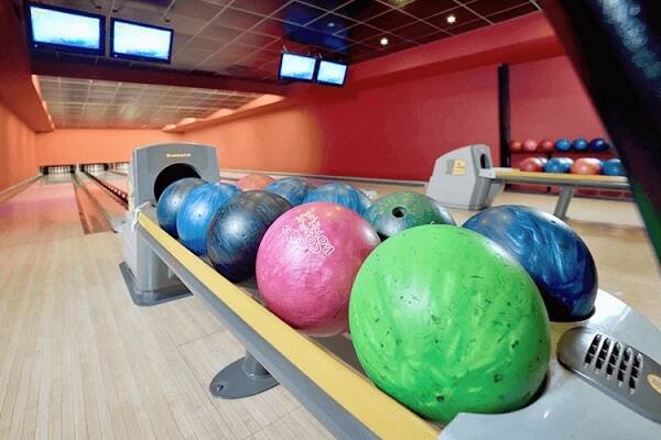 BOWLING | Hotel Palcát
