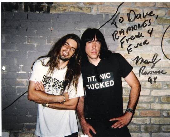 Dave and Marky Ramone in the alley, 1998