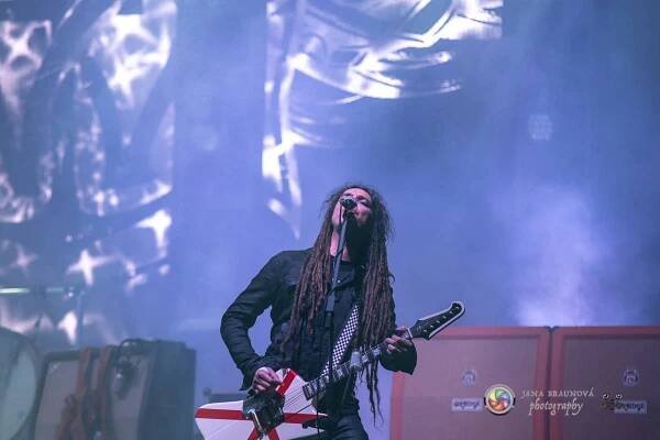 FOTOREPORT: Promočený Létofest v Plzni rozpálili Kabát a Wanastowi Vjecy, Anna K. rozdávala pozitivní energii