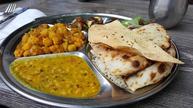 Nejlepší chlebové placky jsou ty z Indie: Vyzkoušejte roti, naan, papadam a parathu