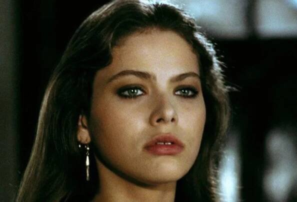 Božská Ornella Muti jakoby zastavila čas! - ARTSTAR V.I.P.