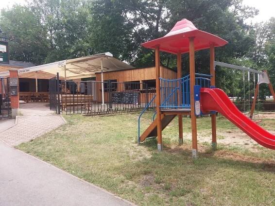 VIDEO: Letní kino Širák má staronovou hospůdku. Otevřená bude po celý rok