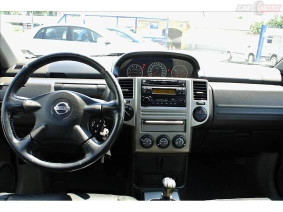 Nissan X-Trail 2,2 dCi 4x4 AUT.KLIMA*KŮŽE*PLNÁ SERVISNÍ HISTORIE! | CarMoto.cz 