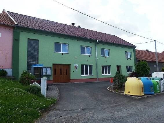 Soubor:Bařice-Velké Těšany, OÚ.jpg – Wikipedie