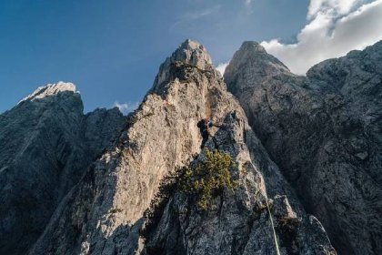Hike, climb & bike: severní pilíř Monte Agner