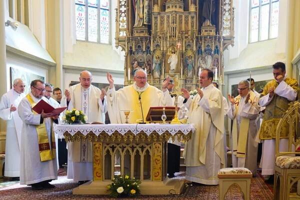 Oslava dokončení rekonstrukce střechy - Farnost Vidče