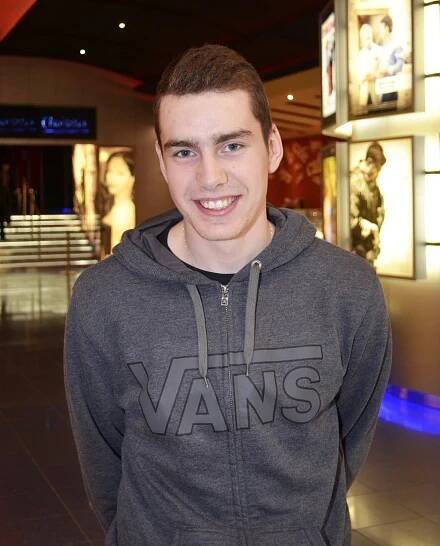 DOMINIK KALOUS (18), Plzeň, student: „Film se mi líbil. Malinko byl odvážnější. Určitě to ale podle mého nebylo přehnané. Nečekal jsem více sexu, ani méně. Té erotiky tam bylo tak akorát.“
