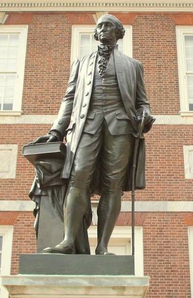 Independence Hall - George Washington Statue