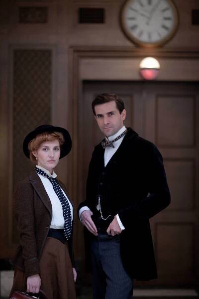 Pan Selfridge - Epizoda 3 - Z filmu - Joséphine de La Baume, Grégory Fitoussi