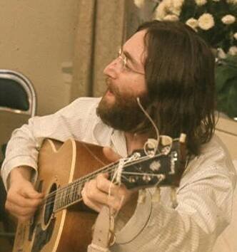 John Lennon citáty: 104 citátů hudební legendy, které inspirují k šťasnému životu