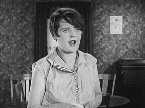 Sally O'Neil - Wikipedia