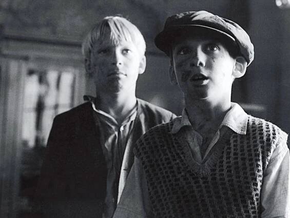FOTO: Radoslav Budáč a Václav Jakoubek ve filmu Obecná škola. – stránka 3