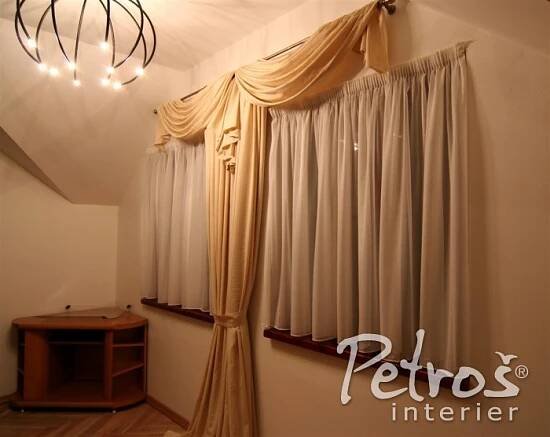 Petroš interier