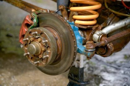 9 Bad Wheel Bearing Symptoms To Look Out For