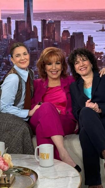Drew Barrymore, Joy Behar, and Susie Essman on The Drew Barrymore Show.