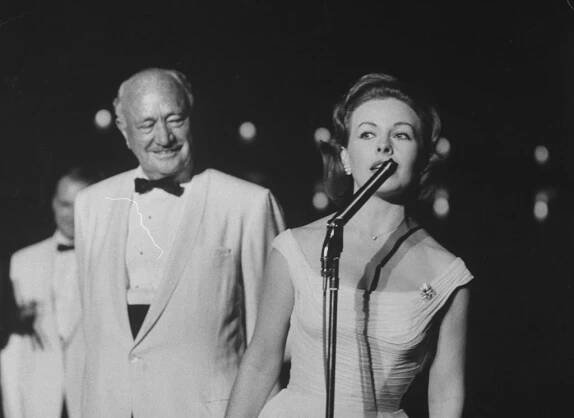 Conrad N. Hilton;Jeanne Crain