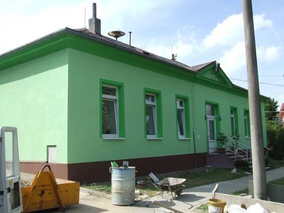 2013 - Oprava fasády na budově OÚ - Oficiální stránky obce Lavičné