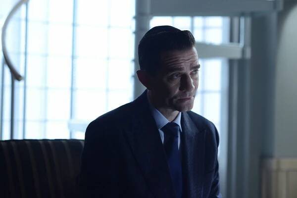 Gotham - Dnes je ta noc - Z filmu - James Frain