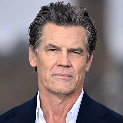 Josh Brolin's kitchen doesn't have upper cabinets – instead, he saves space using the decorative...
