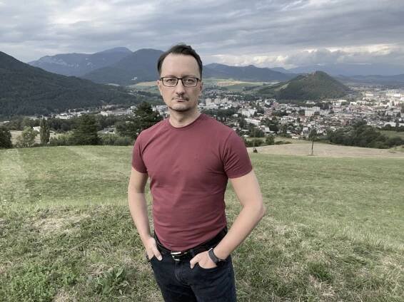 Jozef Karika: Dosud jsem byl přesvědčen, že každý příběh je intimně srozumitelný jen jeho autorovi - divadelni.net
