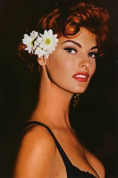 Linda Evangelista returns to the fashion world