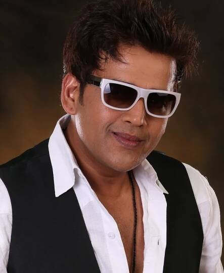Beautiful Actor Ravi Kishan HD Images