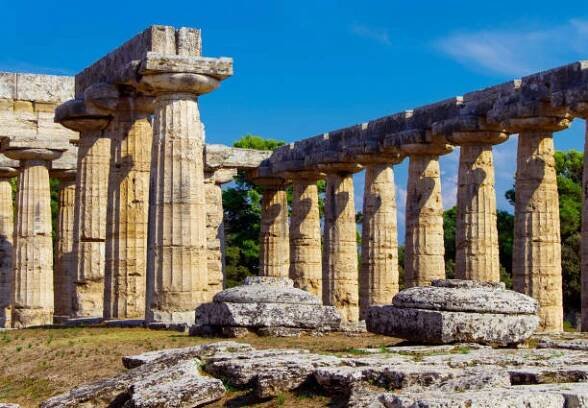 vnitřní pohled na řecký chrám hera-ii. paestum, itálie - poseidonia - stock snímky, obrázky a fotky