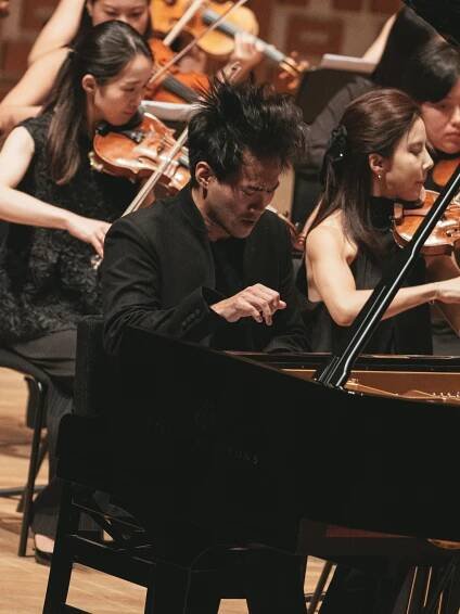 Canadian-Chinese pianist Bruce Liu, winner of the 2021 International Chopin Piano Competition, performs Tchaikovsky’s Piano Concerto No 2 at the debut of the Asian Modern Symphony Orchestra at the Hong Kong Cultural Centre on August 1. Photo: Kevin Ku