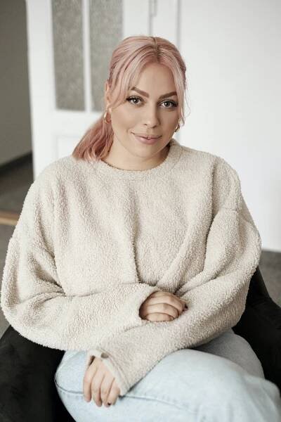 „Nejsem moc ráda, když mě nazývají českou Kylie Jenner,“ říká Anežka Chudlíková alias Not So Funny Any (26)