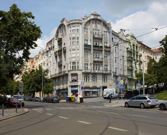 Nájemní dům s obchody čp. 262 (Waldesovo muzeum) | Objekty | Umělecké památky Praha