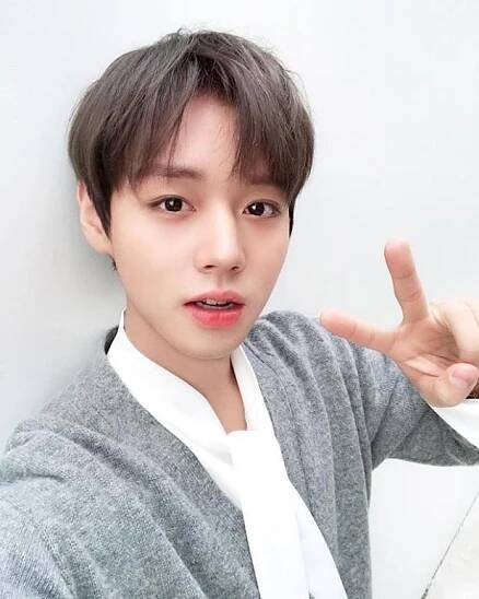 Park Ji-Hoon (1999)-P1.jpg