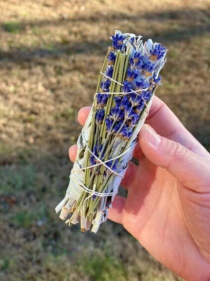 White Sage & Lavender Smudge Bundles - Sold Individually - Organic - Lavendula Angustifolia - Ceremonial Smudging