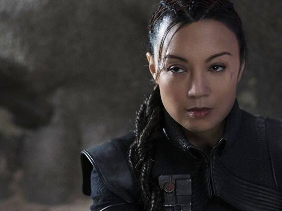 The Mandalorian teaser trailer reveals a brand new Star Wars character