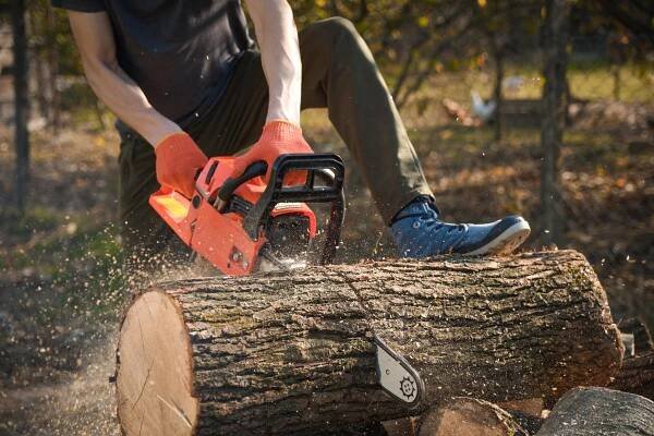 What-is-Chainsaw-Kickback