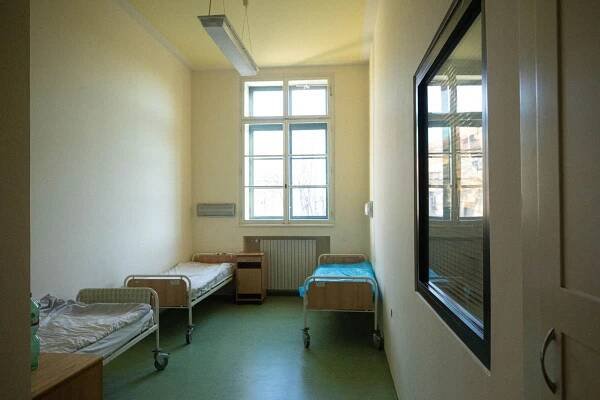 "Svět bláznů je venku, ne tady." Den za zdmi Psychiatrické nemocnice Bohnice