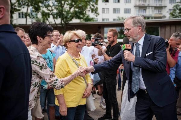 Fotogalerie: Fiala a Pazderková na grilu