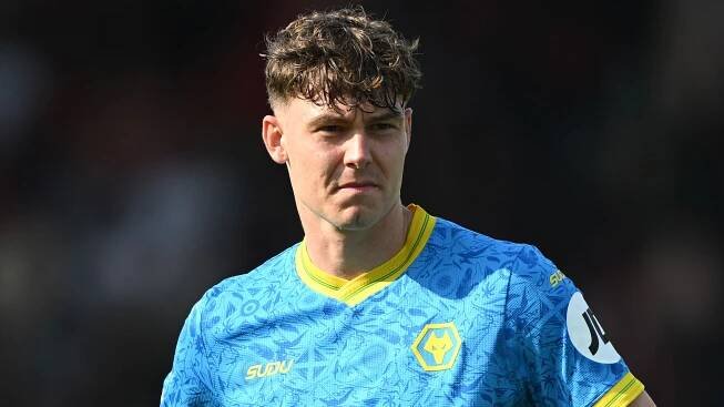 Wolves tie down Strand Larsen despite summer transfer saga